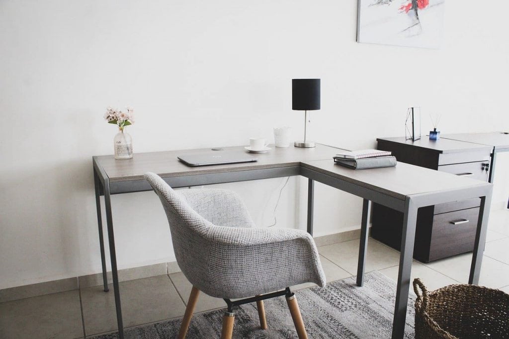 l-shaped corner desk